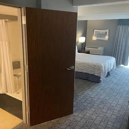Eastlake Suites Hotel & Conference Center By Oyo Urbana Champaign Esterno foto