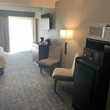 Eastlake Suites Hotel & Conference Center By Oyo Urbana Champaign Esterno foto