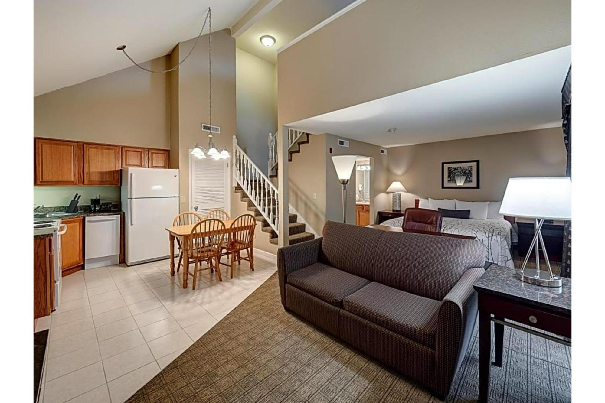 Eastland Suites Hotel & Conference Center By Oyo Urbana Hotel Champaign