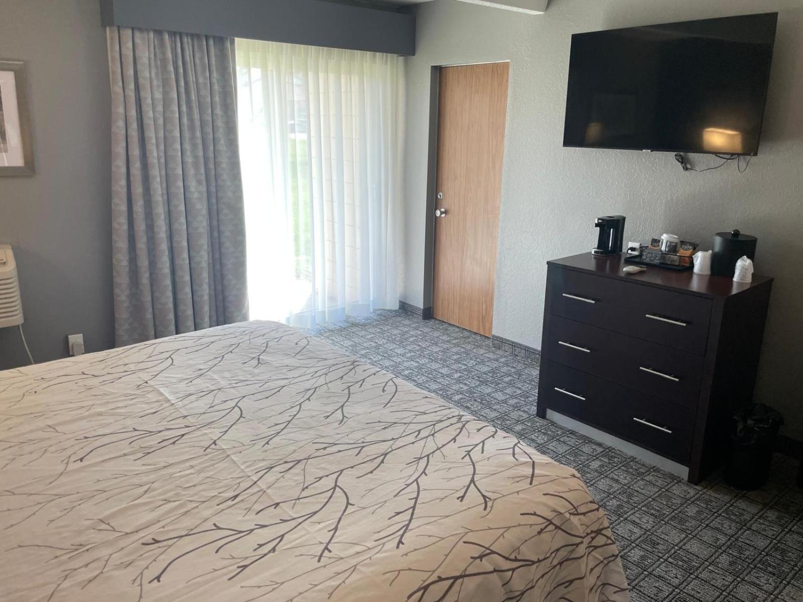 Eastlake & Conference Center By Oyo Urbana Hotel Champaign