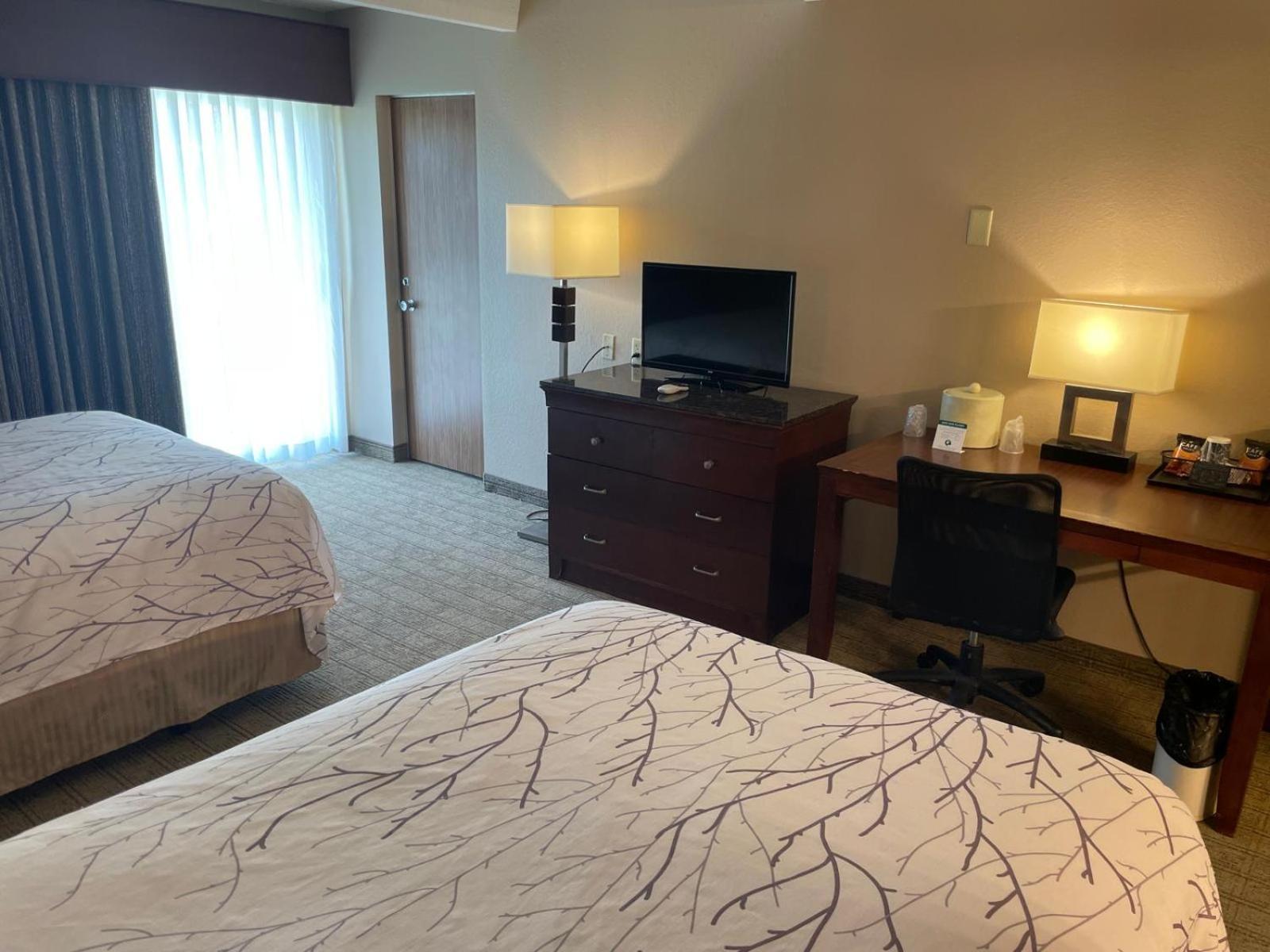 Eastlake & Conference Center By Oyo Urbana 3*