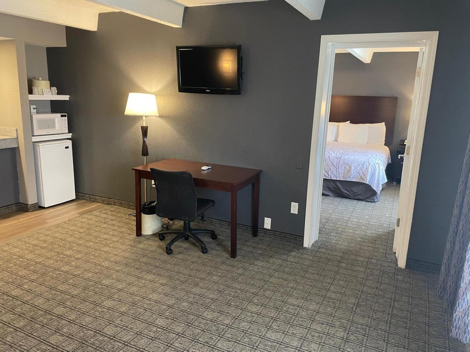 Eastlake & Conference Center By Oyo Urbana Hotel Champaign